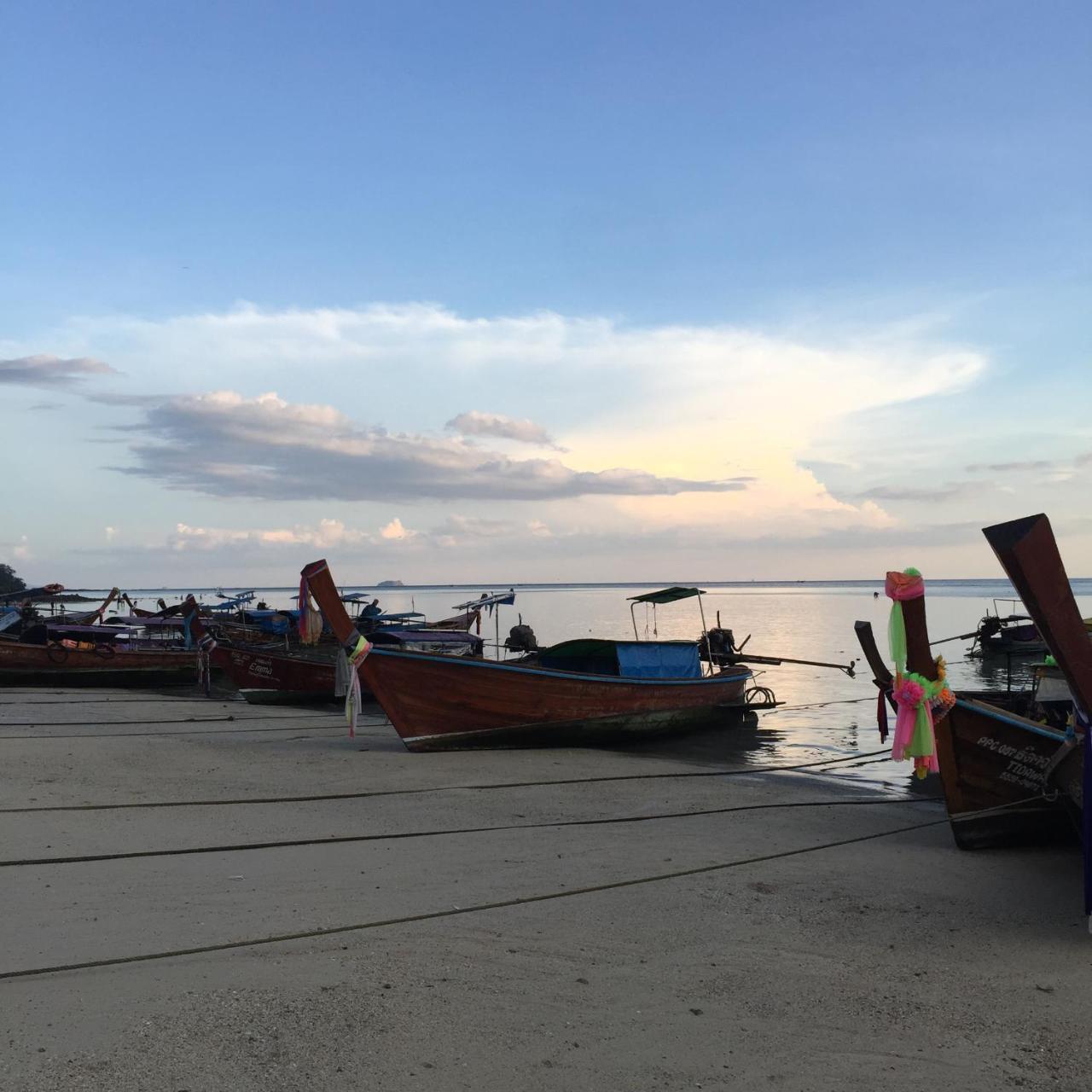 Phi Phi Sea&Hill Resort Esterno foto