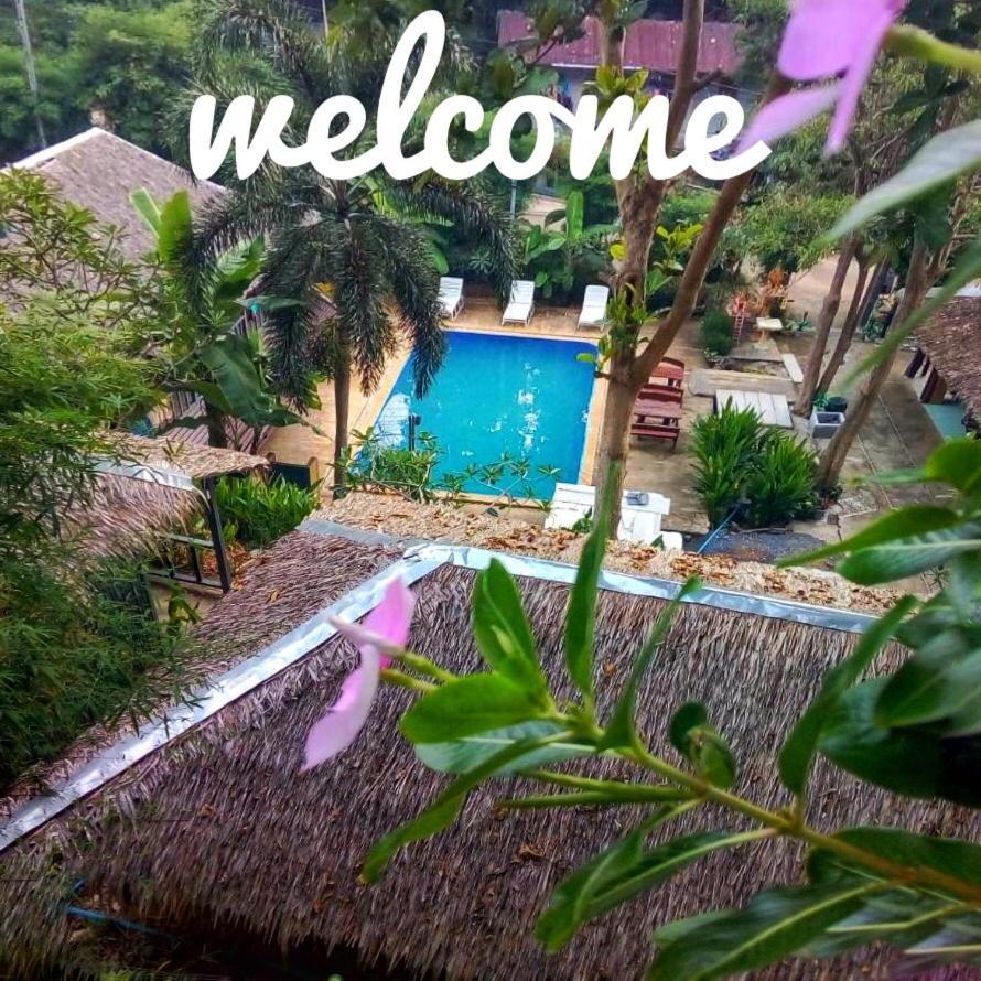 Phi Phi Sea&Hill Resort Esterno foto